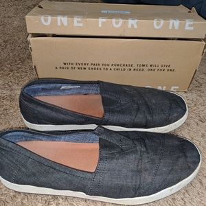 Tom's Avalon Black Chambray slip on shoes